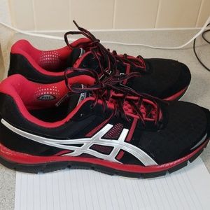 Asics Men's size 12 tennis shoes red black